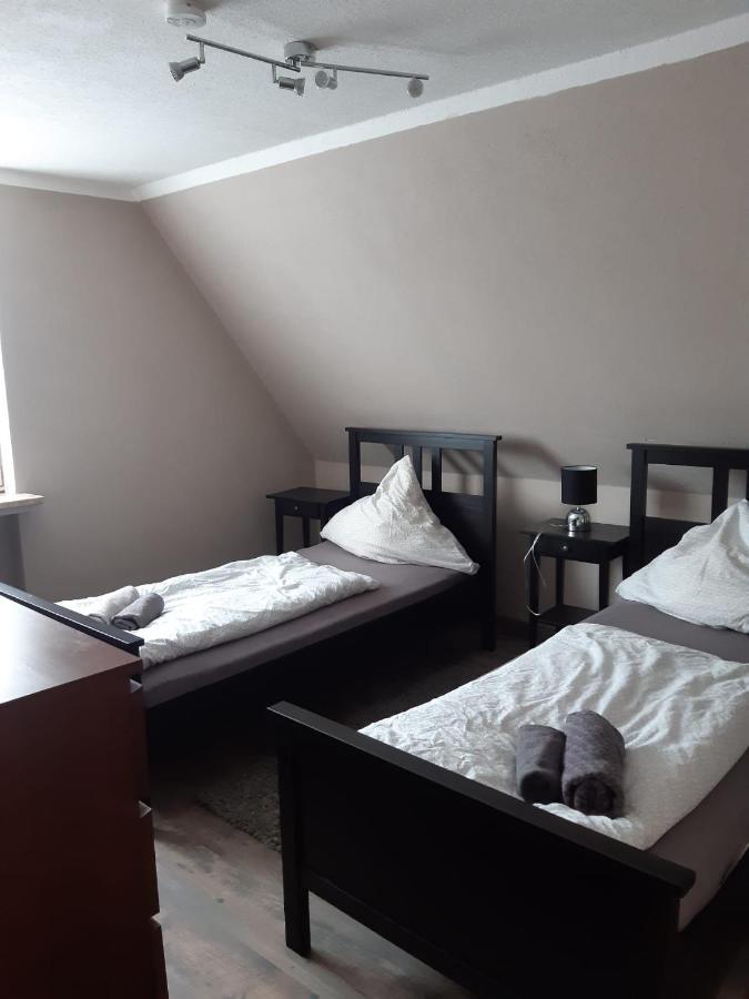 بوتجادينغين Gasthaus Kaiserhof, Zimmer & Appartament المظهر الخارجي الصورة